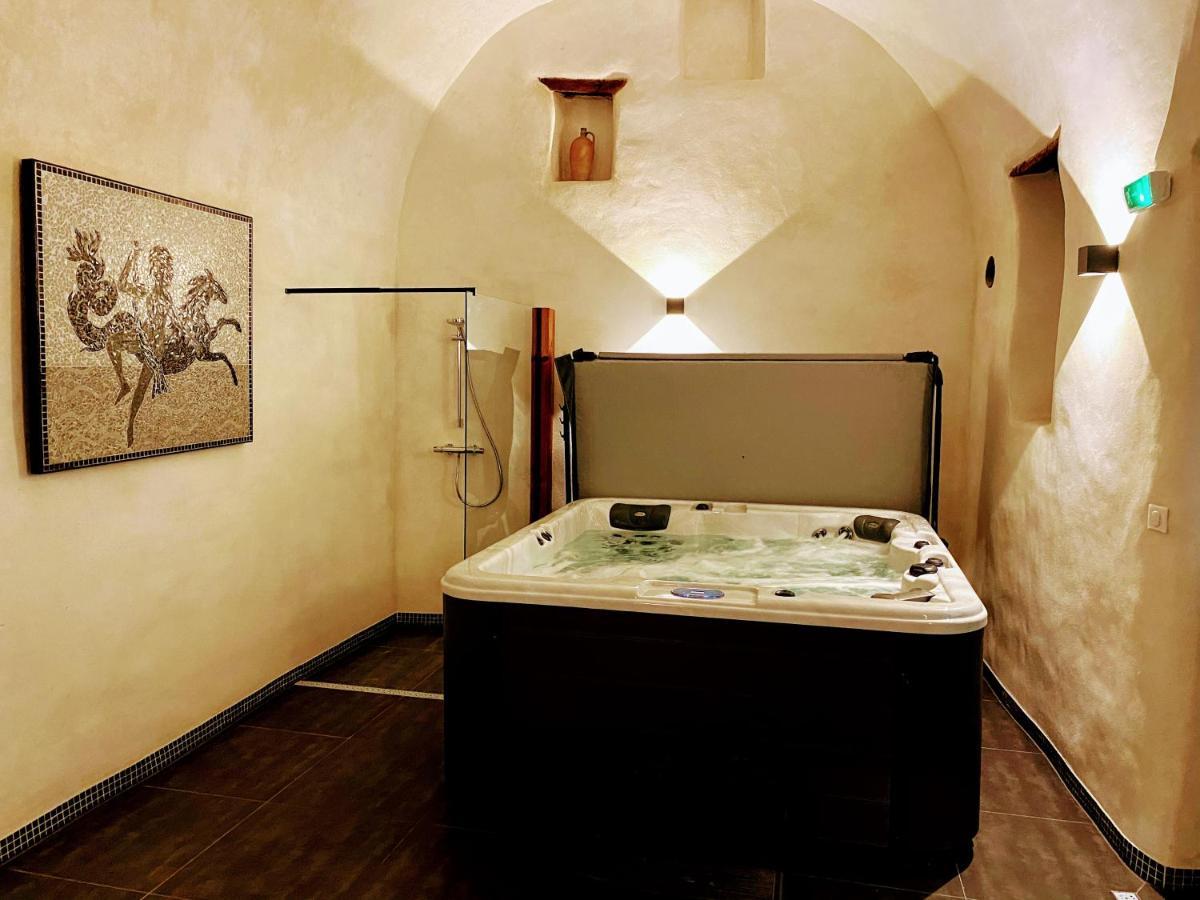 Les Terres Rouges 06 Bed & Breakfast